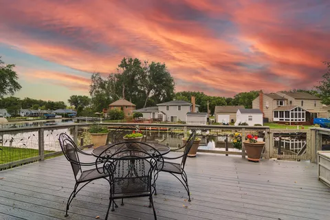 $750,000 | 1120 Fortress Drive, McHenry, IL 60050