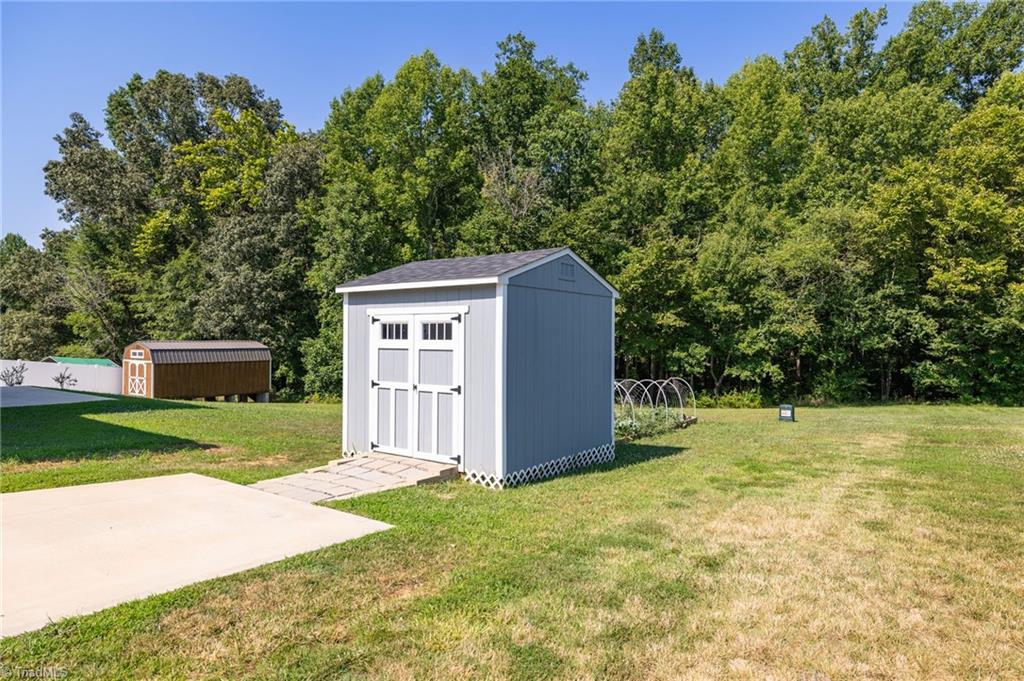 234 Black Farm Road Thomasville, NC 27360 - Photo 25 of 29