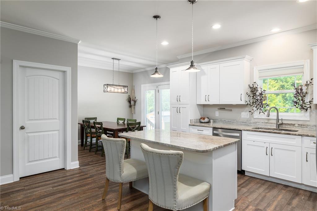 234 Black Farm Road Thomasville, NC 27360 - Photo 7 of 29