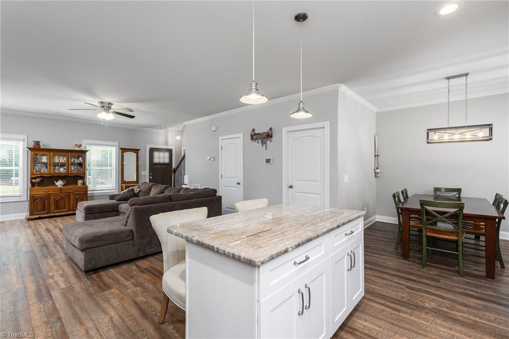 234 Black Farm Road Thomasville, NC 27360 - Photo 10 of 29