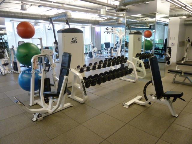 400 Alton Road, Unit 905 Miami Beach, FL 33139 - Photo 28 of 30 a view of a room with gym equipment