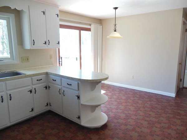 73 Chester Street West Springfield, MA 01089 - Photo 8 of 28 Gallery Image 8