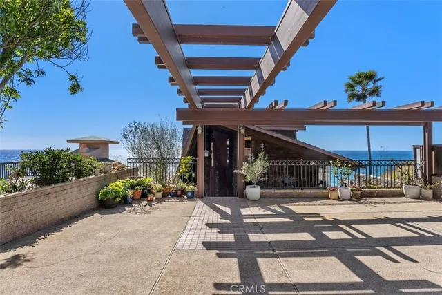 $9,495,000 | 31995 Coast Highway, Laguna Beach, CA 92651