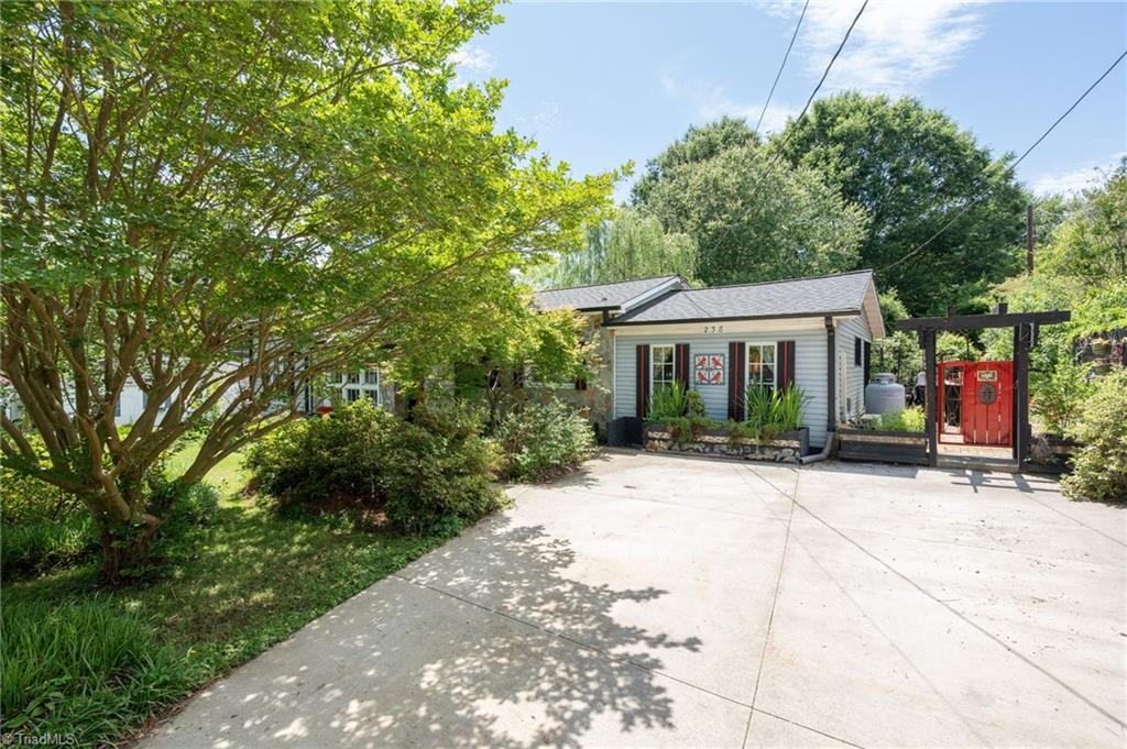 238 Maple Street King, NC 27021 - Photo 3 of 50 Gallery Image 3