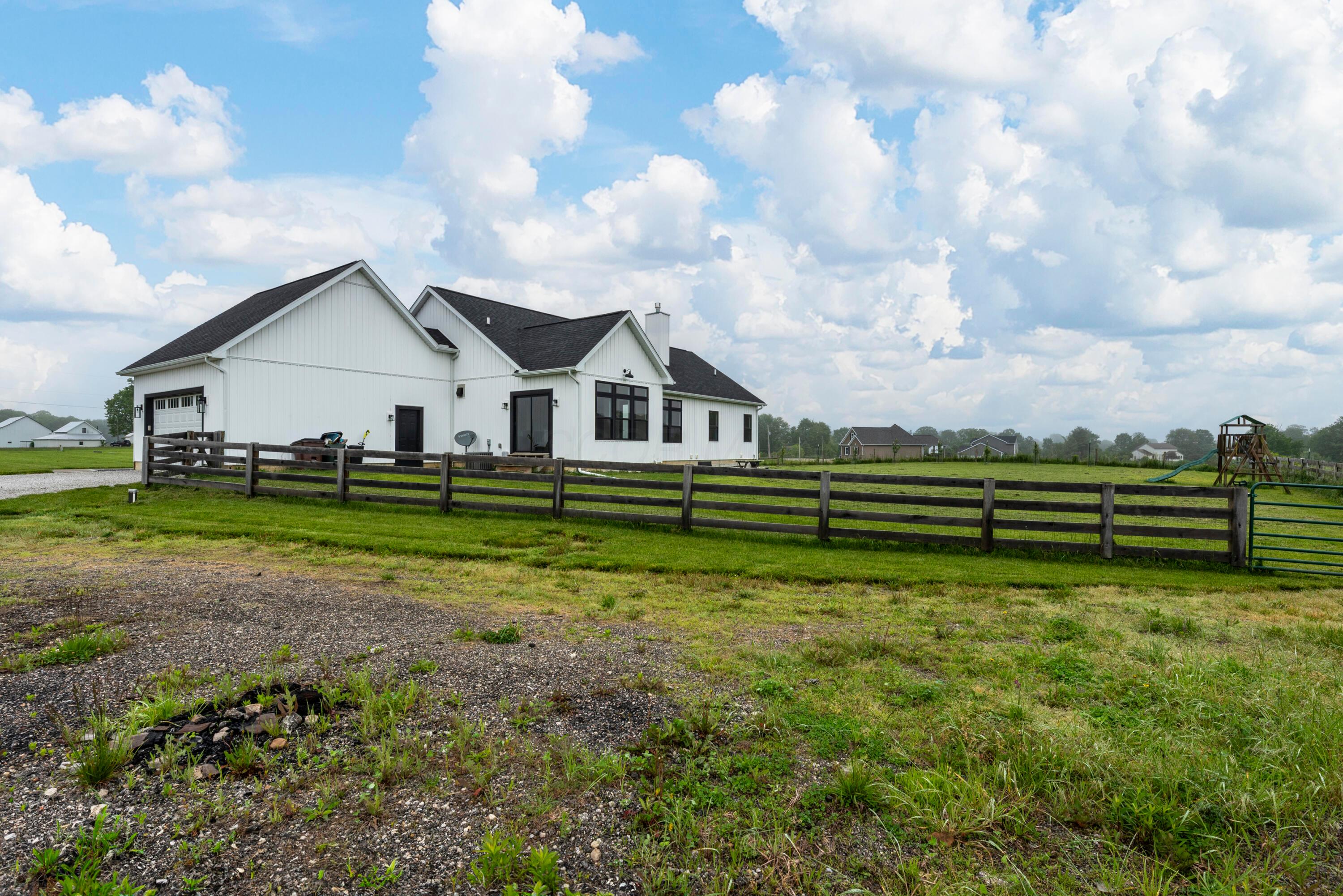 6405 Beecher Road Pataskala, OH 43062 - Photo 53 of 63 MAR_9797
