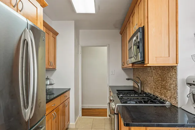 $439,000 | 72-10 112th Street, Unit 3B | Forest Hills