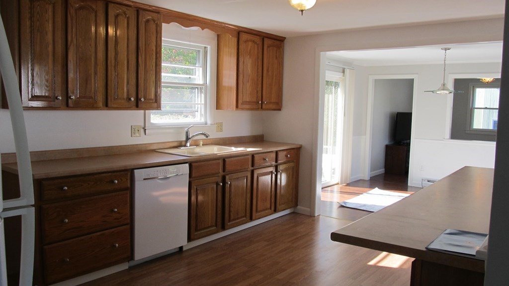 20 Old Bolton Road Hudson, MA 01749 - Photo 8 of 27 Gallery Image 8