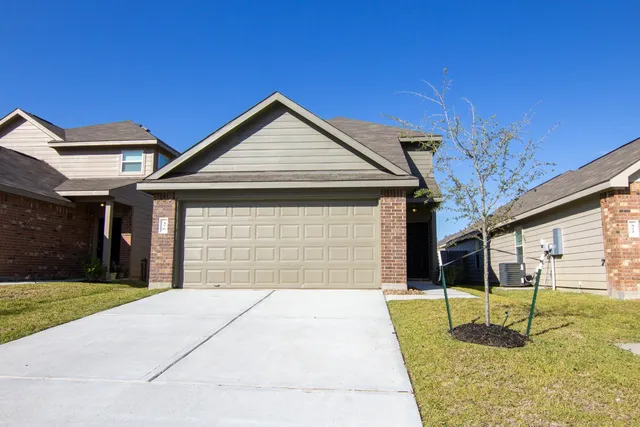 $1,640 | 376 North Meadows Drive, Willis, TX 77378