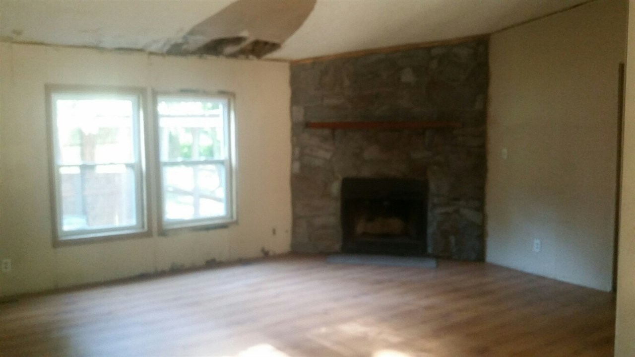 881 Beatrice Road Manistee, MI 49660 - Photo 7 of 22 1804635-7.JPG