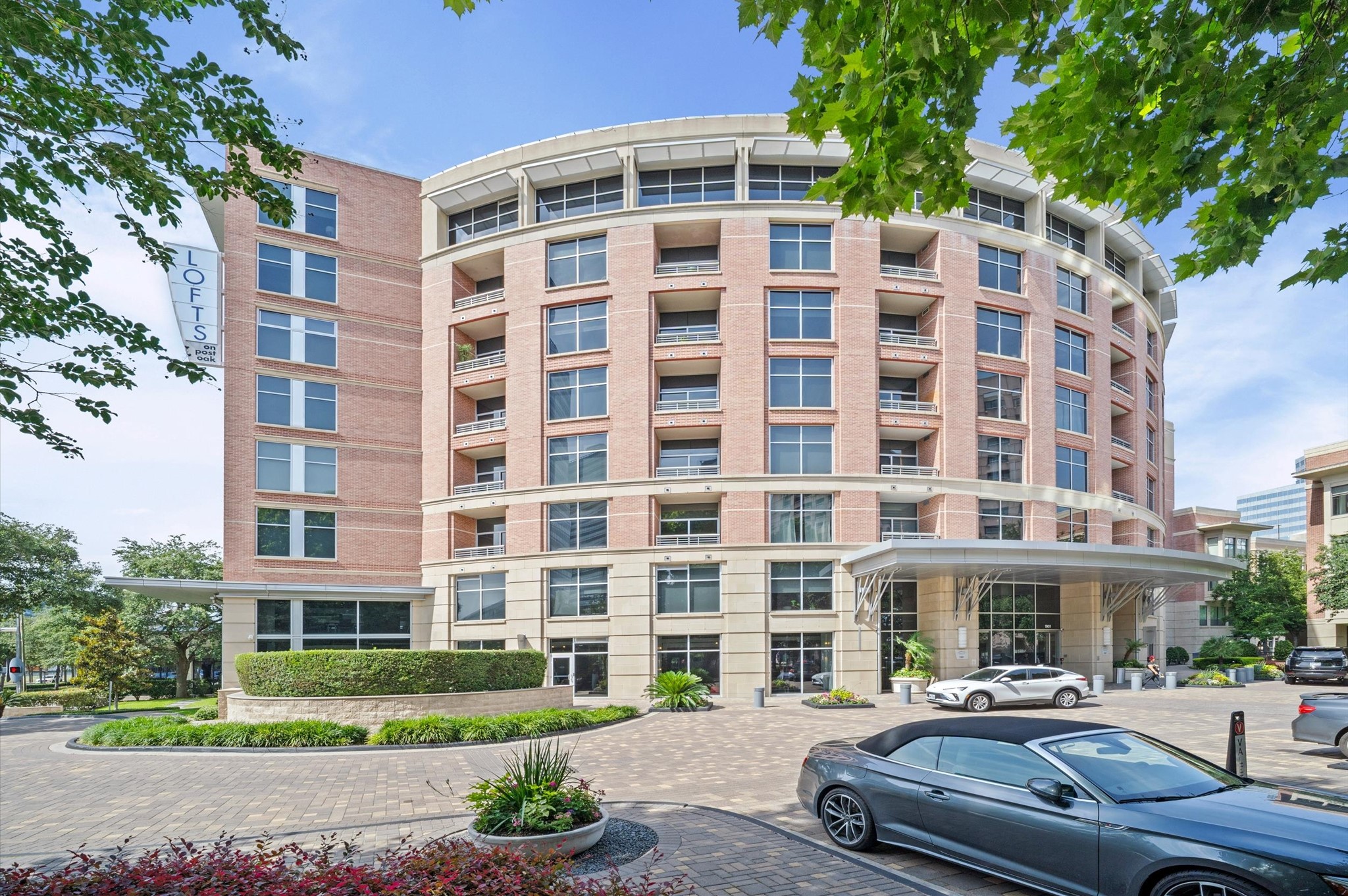 1901 Post Oak Boulevard, Unit 204 Houston, TX 77056 - Photo 12 of 36