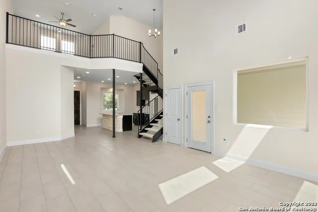 $1,525 | 529 Lone Shadow, Unit A, Spring Branch, TX 78070