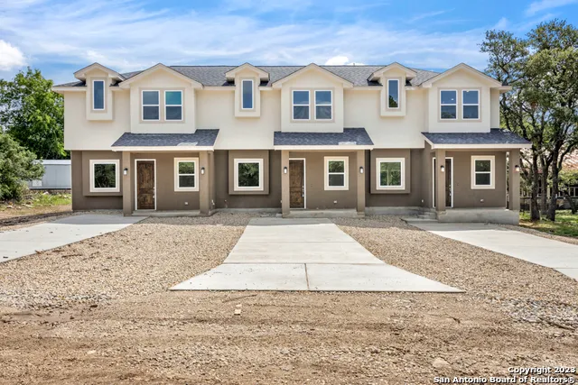 $1,525 | 529 Lone Shadow, Unit A, Spring Branch, TX 78070