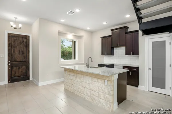$1,540 | 529 Lone Shadow, Unit A, Spring Branch, TX 78070