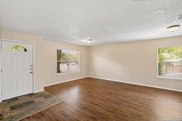 $1,700 | 7807 Clipper Pass, San Antonio, TX 78254