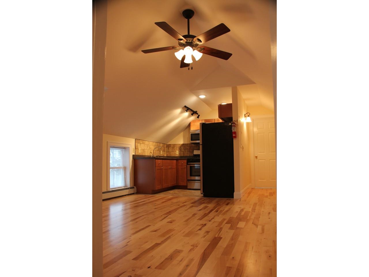 235 North Street Burlington, VT 05401 - Photo 10 of 31