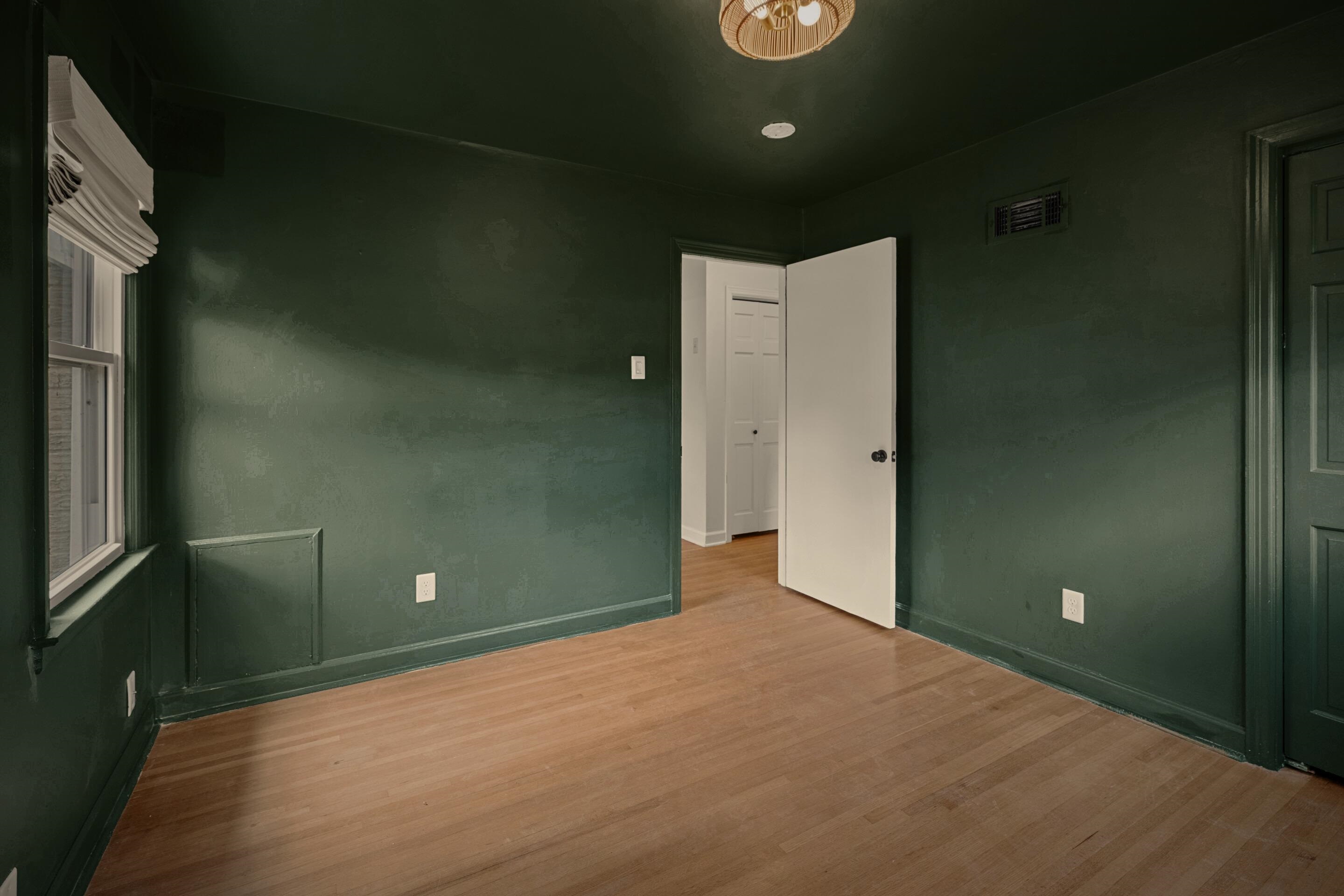 4985 Chickasaw Road Memphis, TN 38117 - Photo 25 of 30 a view of a room with a bathroom