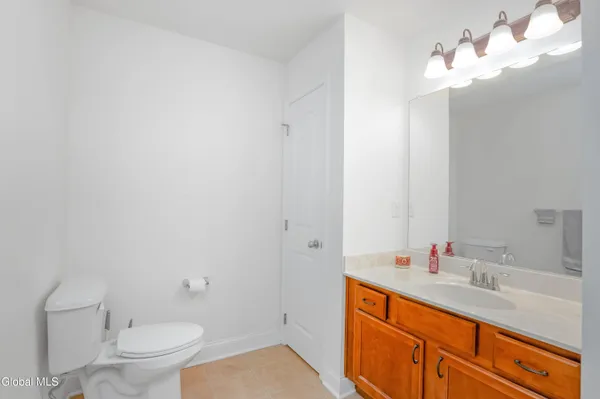 $380,000 | 25 Kasey Pass, Ballston Spa, NY 12020