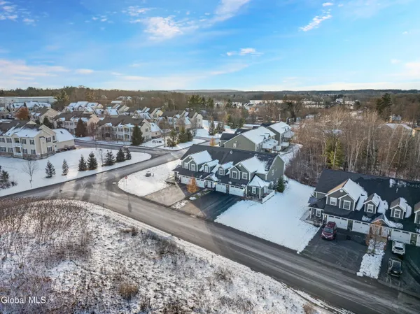 $380,000 | 25 Kasey Pass, Ballston Spa, NY 12020