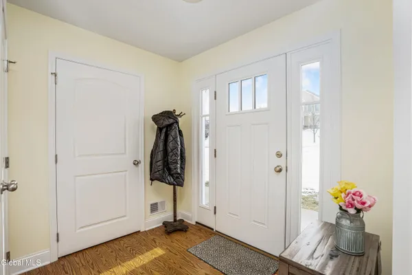 $380,000 | 25 Kasey Pass, Ballston Spa, NY 12020