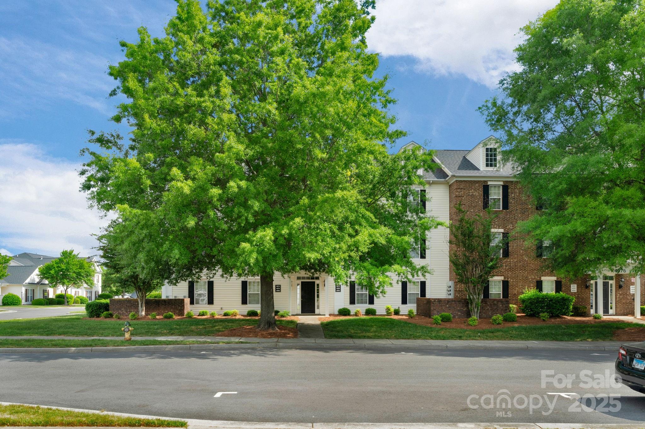 4072 Town Center Road Harrisburg, NC 28075 - Photo 6 of 48 Gallery Image 6