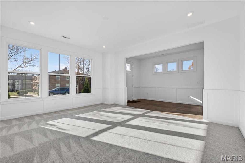 8979 Eager Road Richmond Heights, MO 63144 - Photo 7 of 35