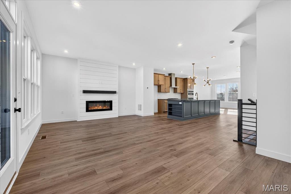 8979 Eager Road Richmond Heights, MO 63144 - Photo 9 of 35