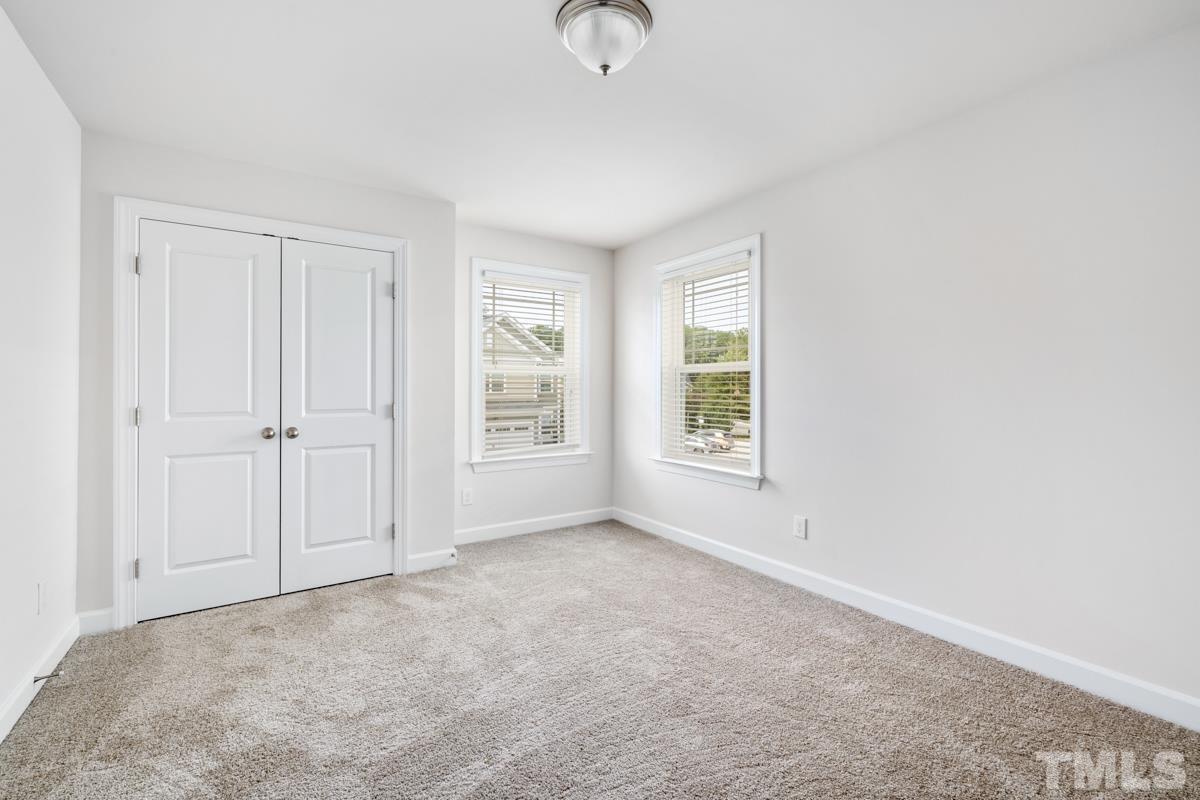 2406 Pecan Ridge Way Apex, NC 27502 - Photo 13 of 24 Gallery Image 13