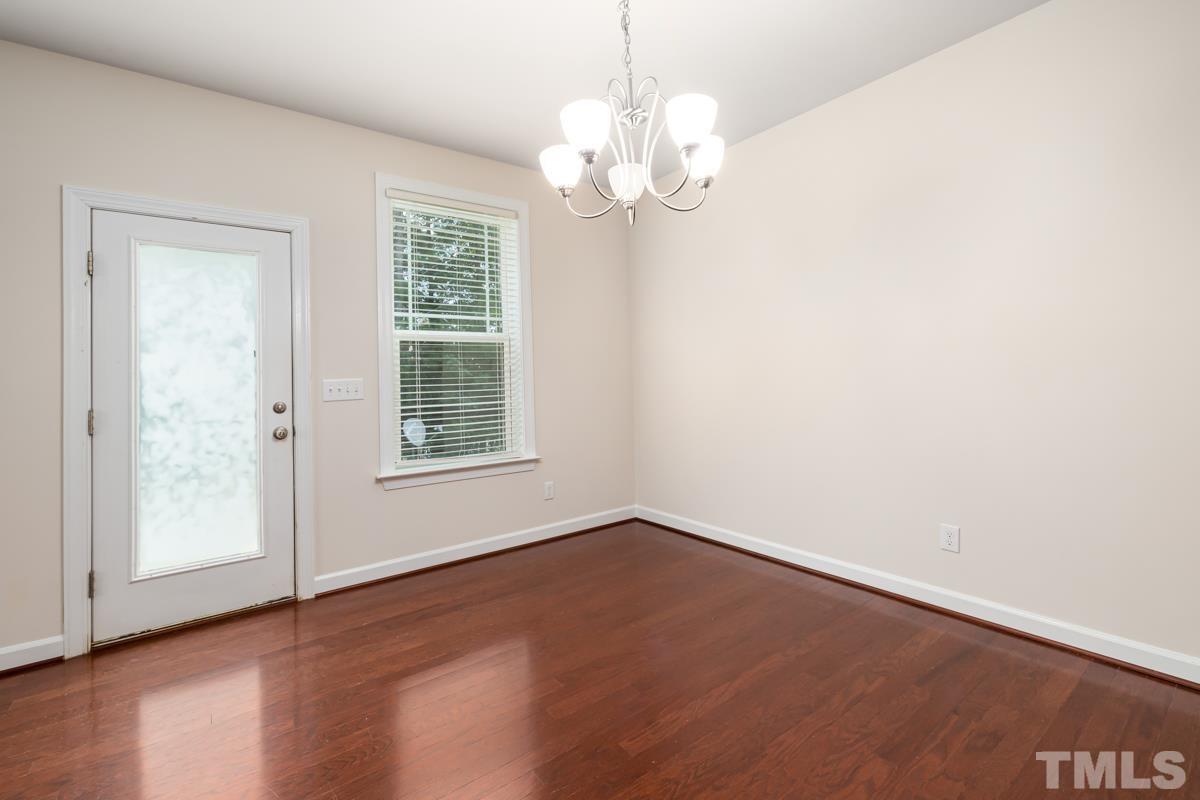 2406 Pecan Ridge Way Apex, NC 27502 - Photo 10 of 24 Gallery Image 10