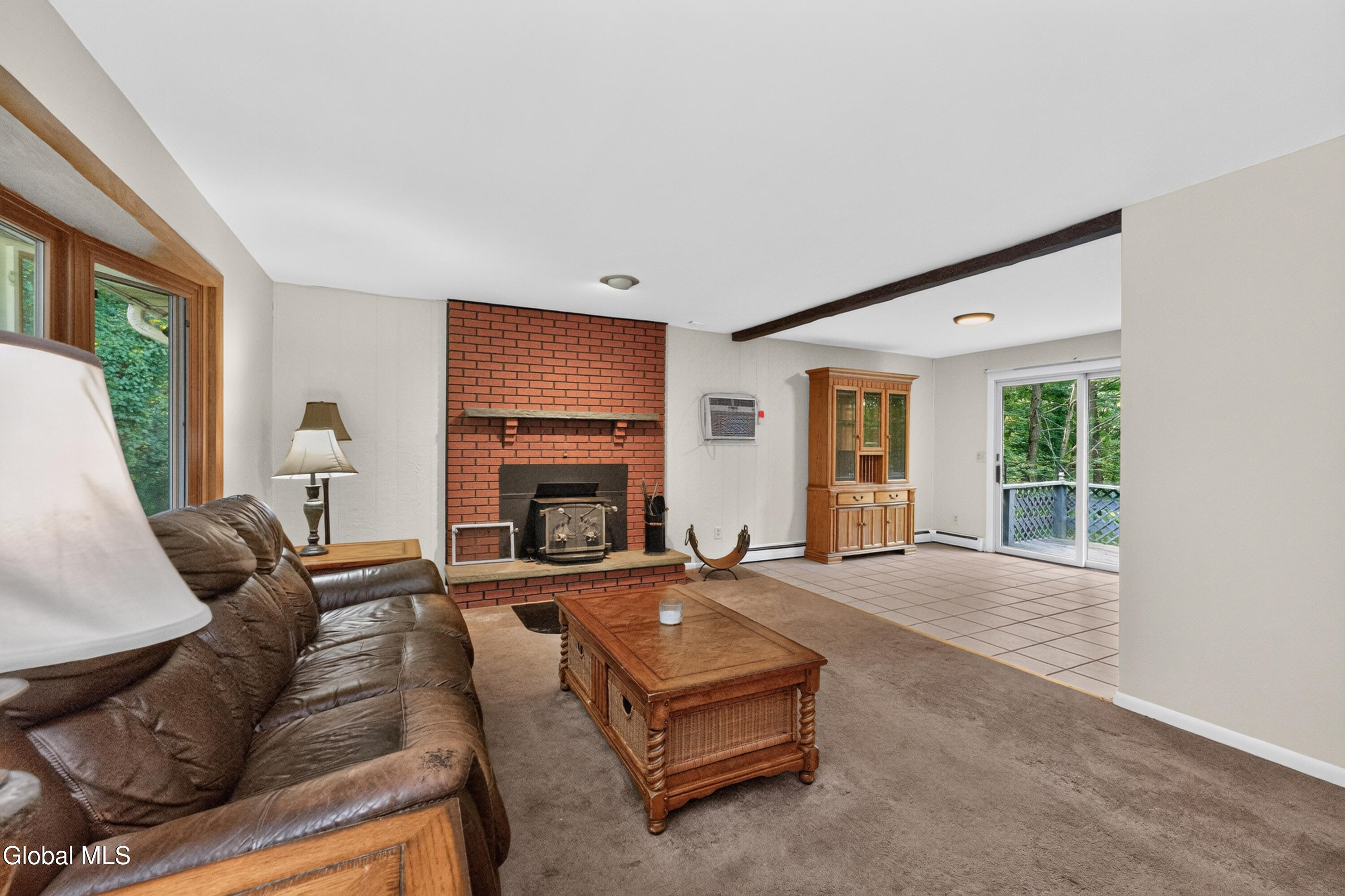 295 Font Grove Road Bethlehem, NY 12159 - Photo 9 of 53 2 Livingroom 2