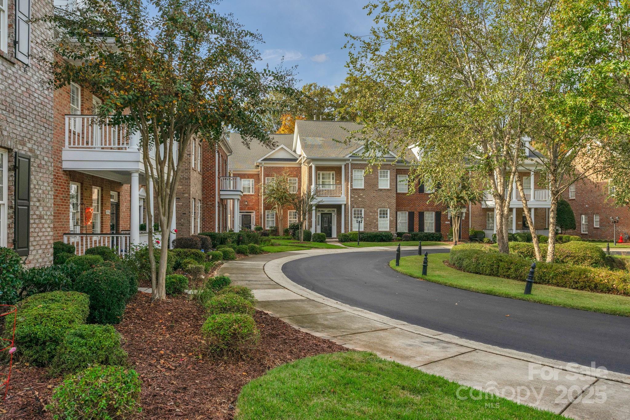 8336 Indigo Row Charlotte, NC 28277 - Photo 3 of 47