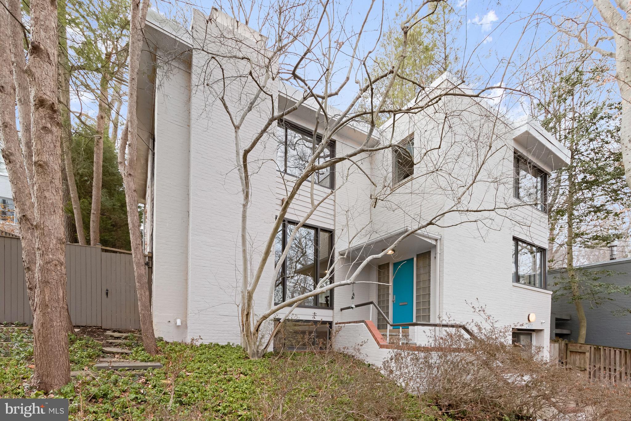 Welcome to 2400 44th St NW!
