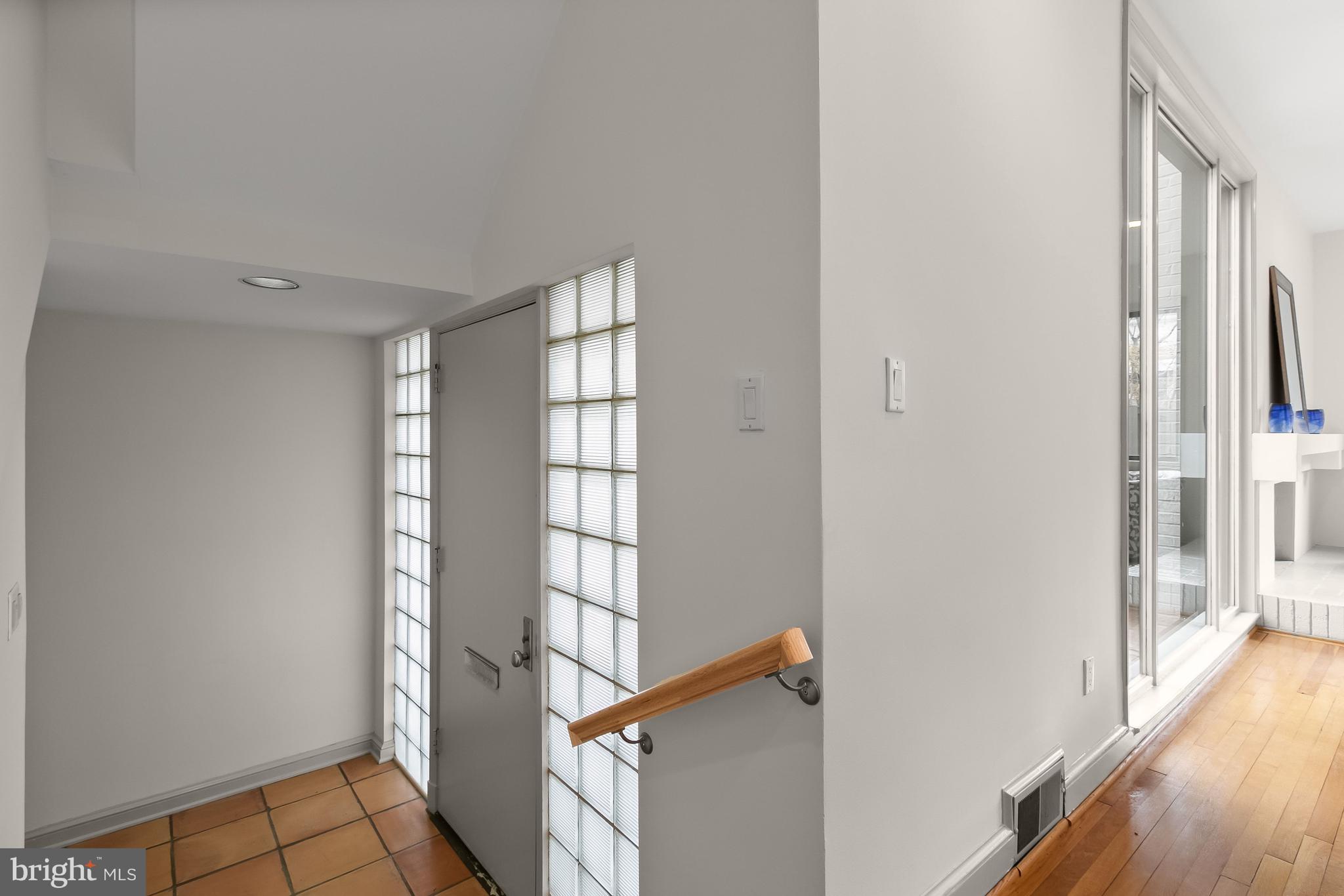 2400 44th Street Northwest Washington, DC 20007 - Photo 7 of 65 Foyer