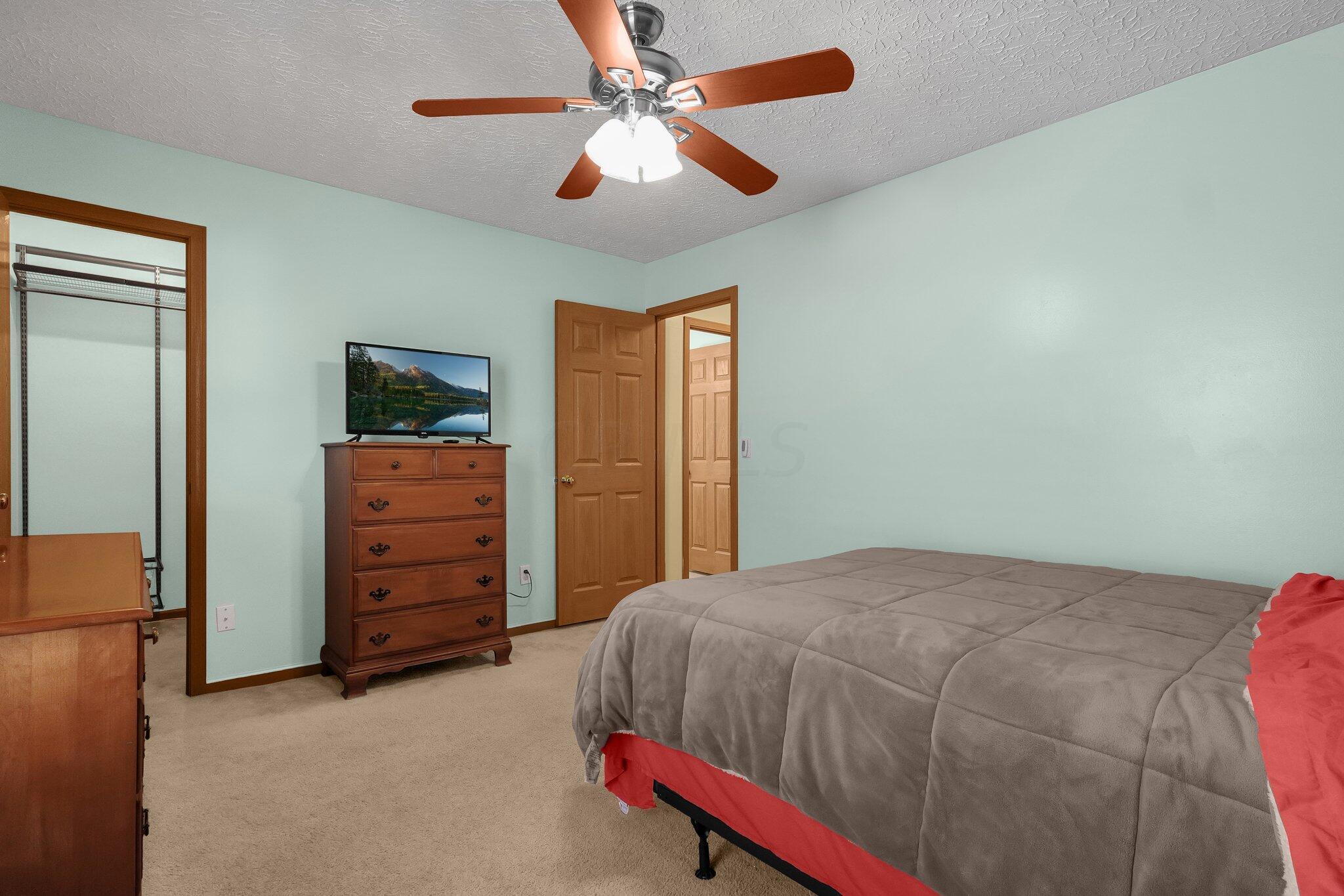 2101 Waymont Road Columbus, OH 43229 - Photo 25 of 38 25-web-or-mls-2101-waymont-rd
