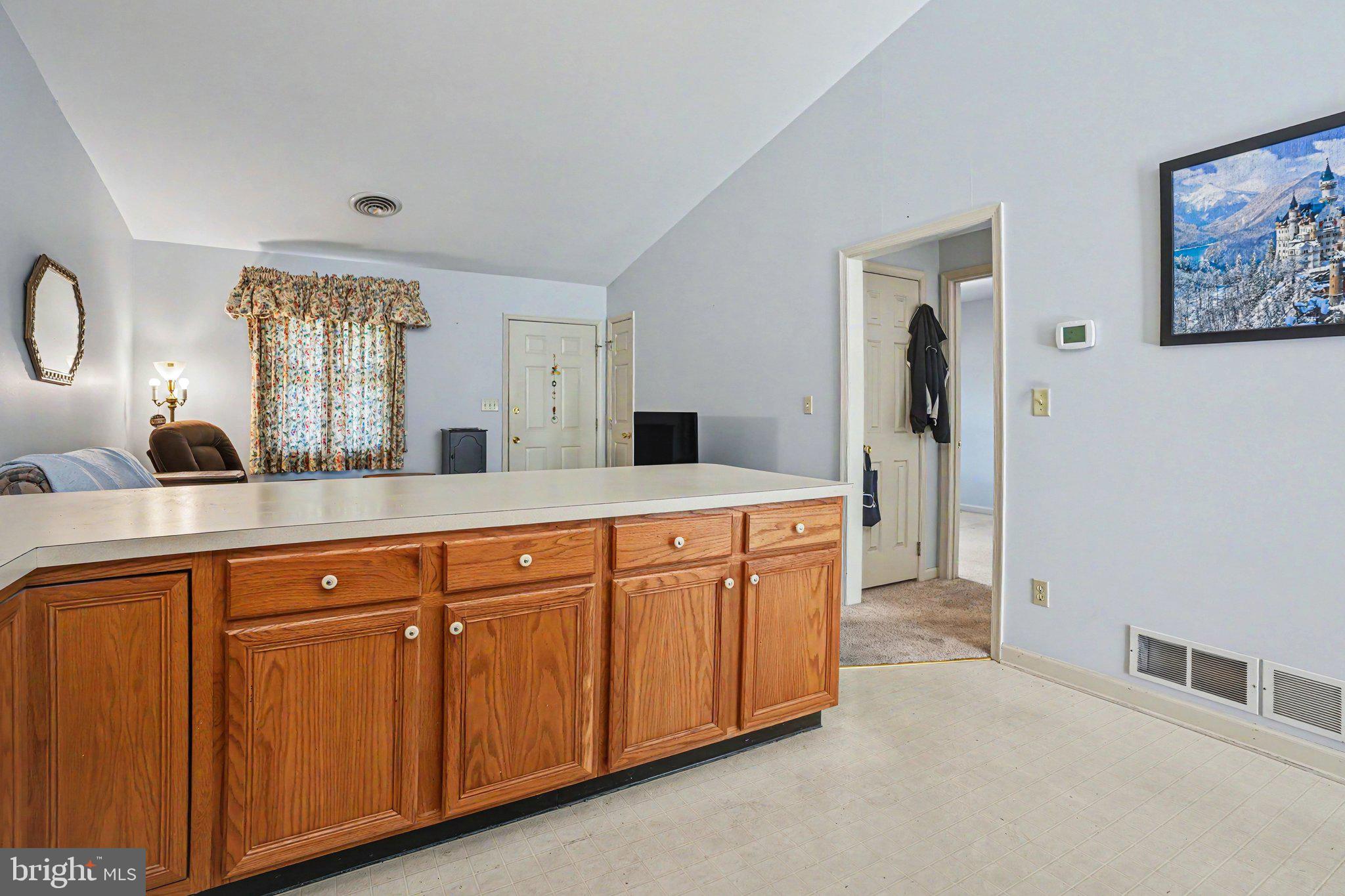1208 Progress Road Chambersburg, PA 17201 - Photo 6 of 31