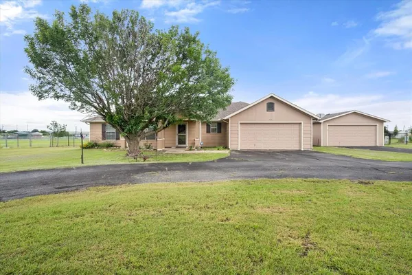 $350,000 | 9113 North Monterrey Drive, Alvarado, TX 76009