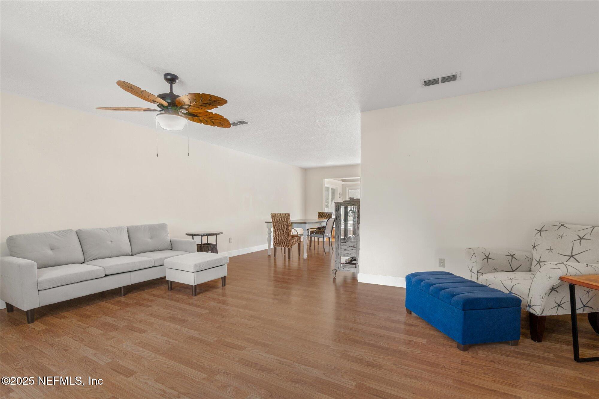 904 San Jose Road St. Augustine, FL 32086 - Photo 21 of 31 a living room with furniture