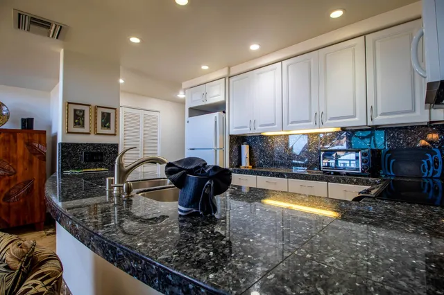 $1,650,000 | 2230 South Kihei Road, Unit 11, Kihei, HI 96753