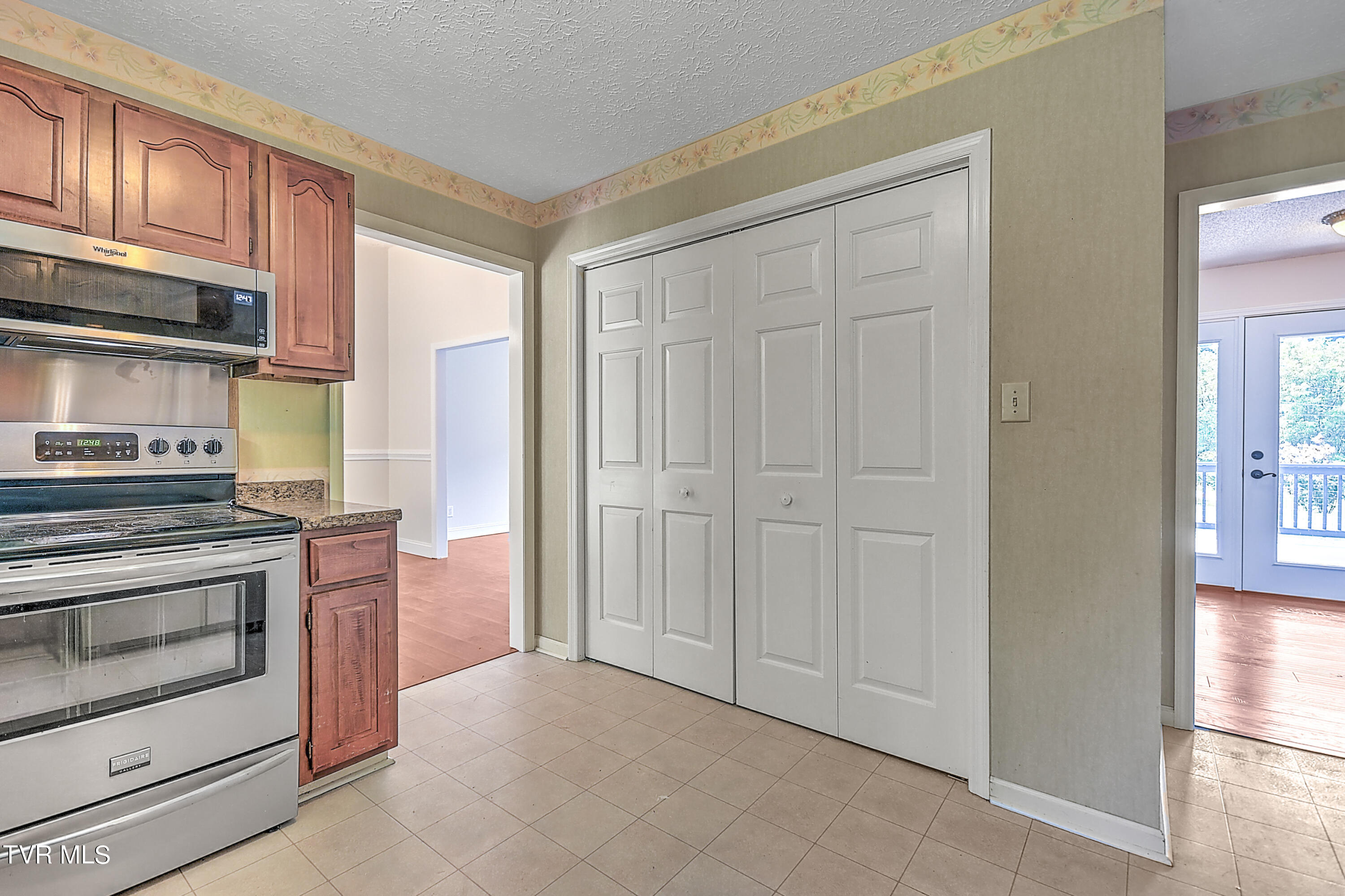 365 Rodefer Hollow Road Blountville, TN 37617 - Photo 12 of 38 365 Rodfer Holllow GN-34