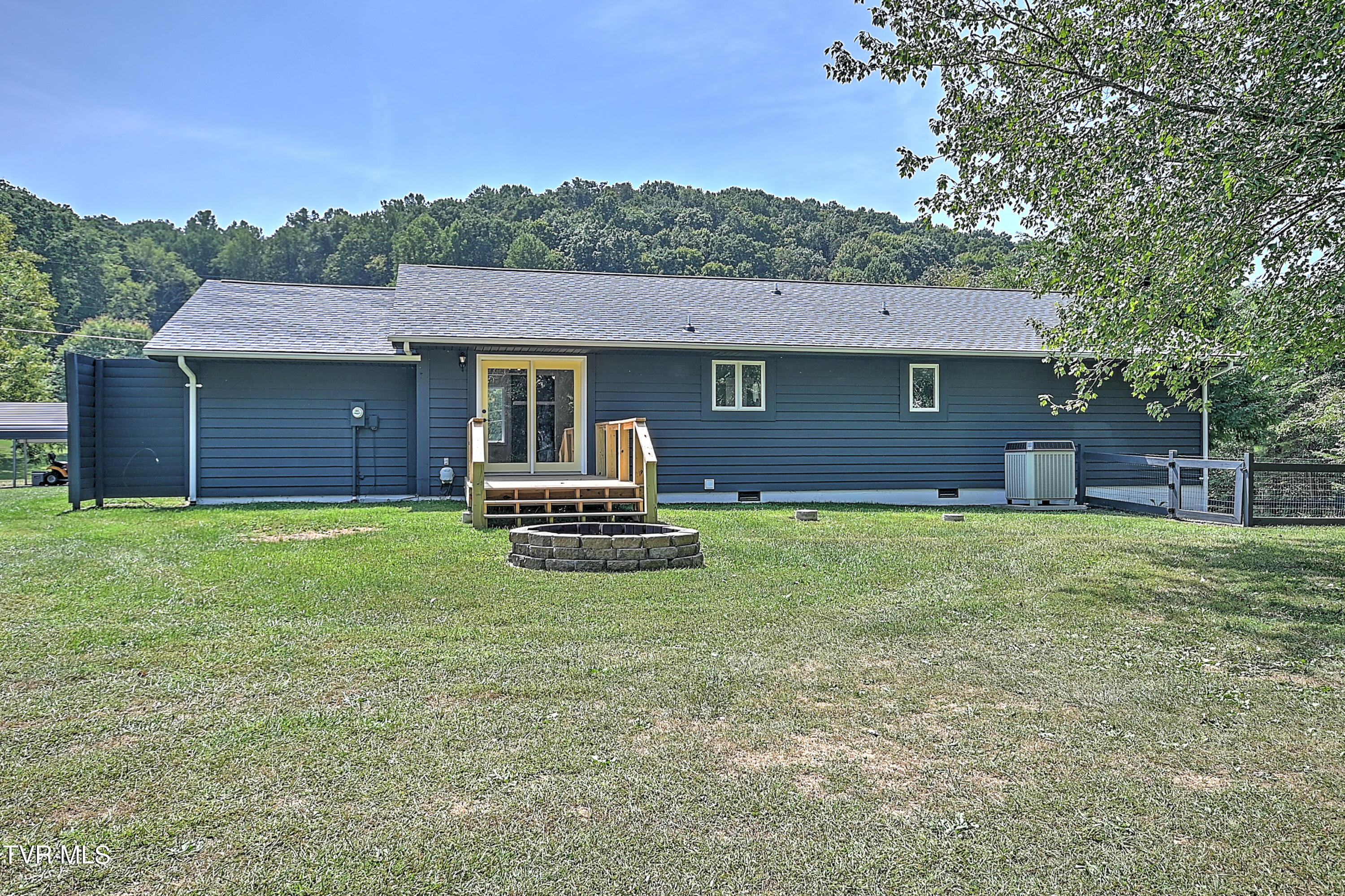 365 Rodefer Hollow Road Blountville, TN 37617 - Photo 34 of 38 365 Rodfer Holllow GN-42