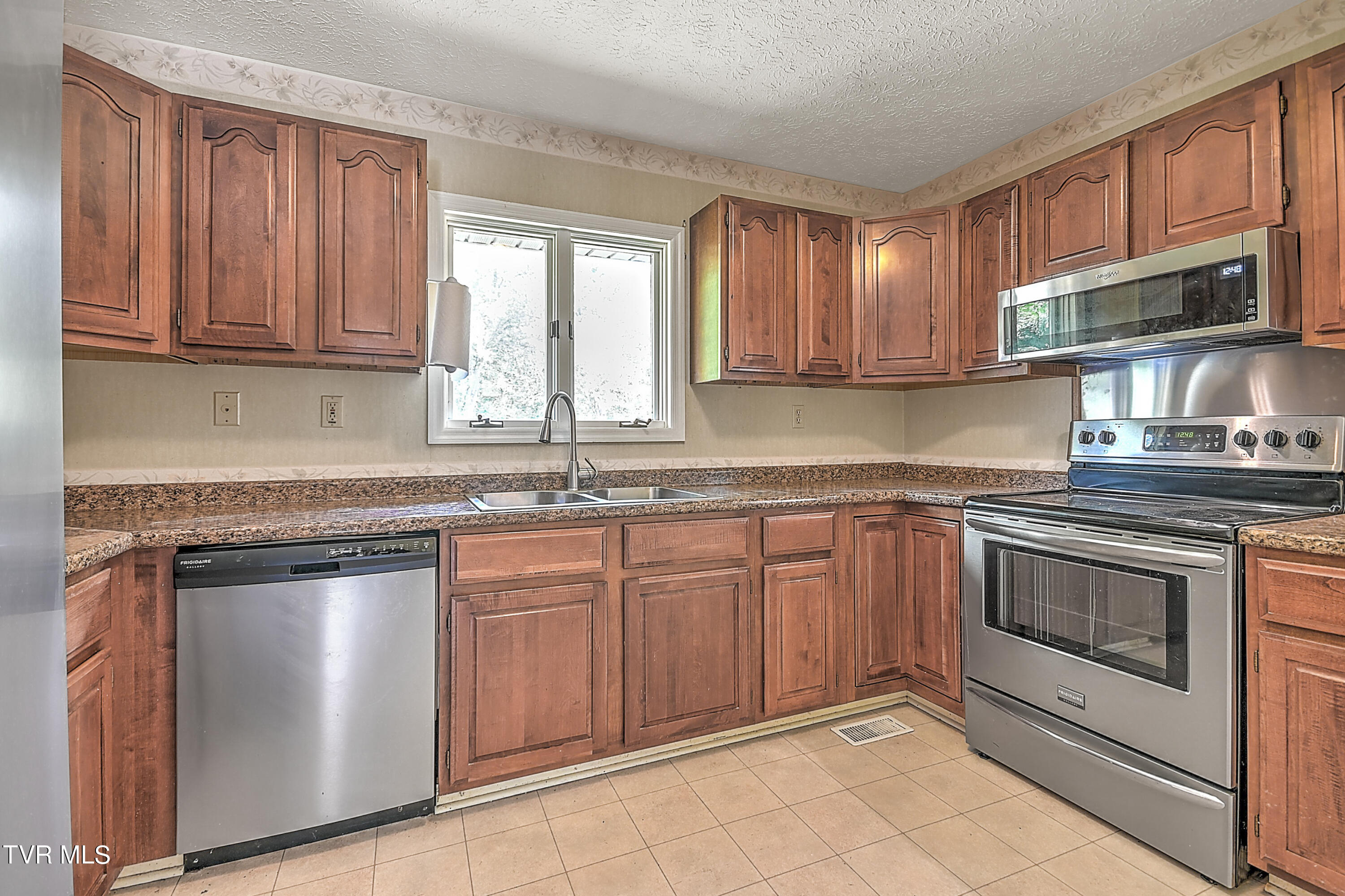 365 Rodefer Hollow Road Blountville, TN 37617 - Photo 9 of 38 365 Rodfer Holllow GN-35
