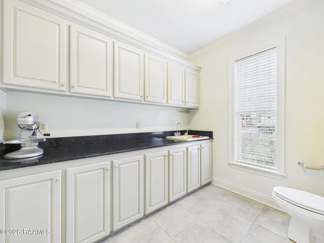 $340,000 | 512 East Villien Avenue, Abbeville, LA 70510