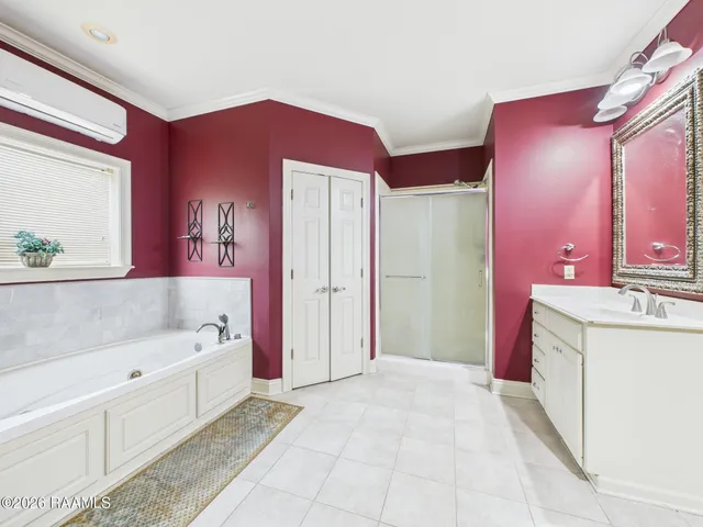 $340,000 | 512 East Villien Avenue, Abbeville, LA 70510