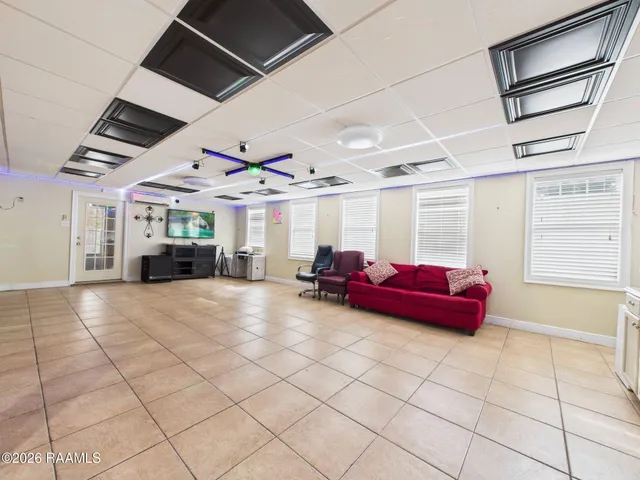 $340,000 | 512 East Villien Avenue, Abbeville, LA 70510