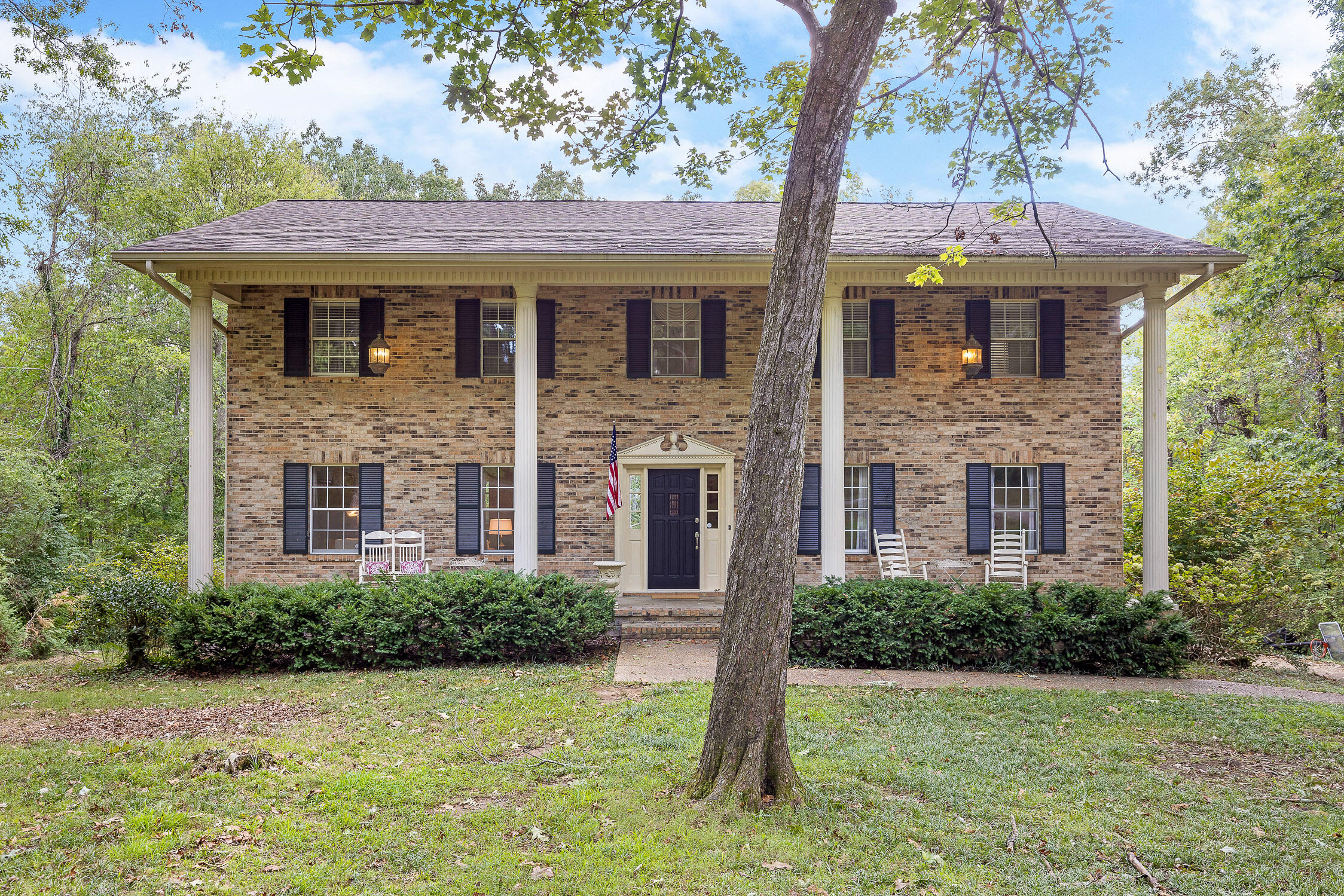 813 Crown Point Road West Signal Mountain, TN 37377 - Photo 3 of 41 Crown-2