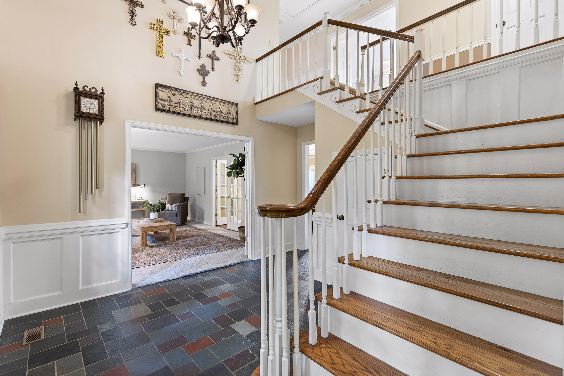 813 Crown Point Road West Signal Mountain, TN 37377 - Photo 5 of 41 Crown-10