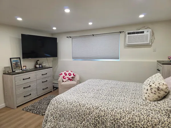 $1,950 | 5 Lancelot Court, Unit 5, Salem, NH 03079