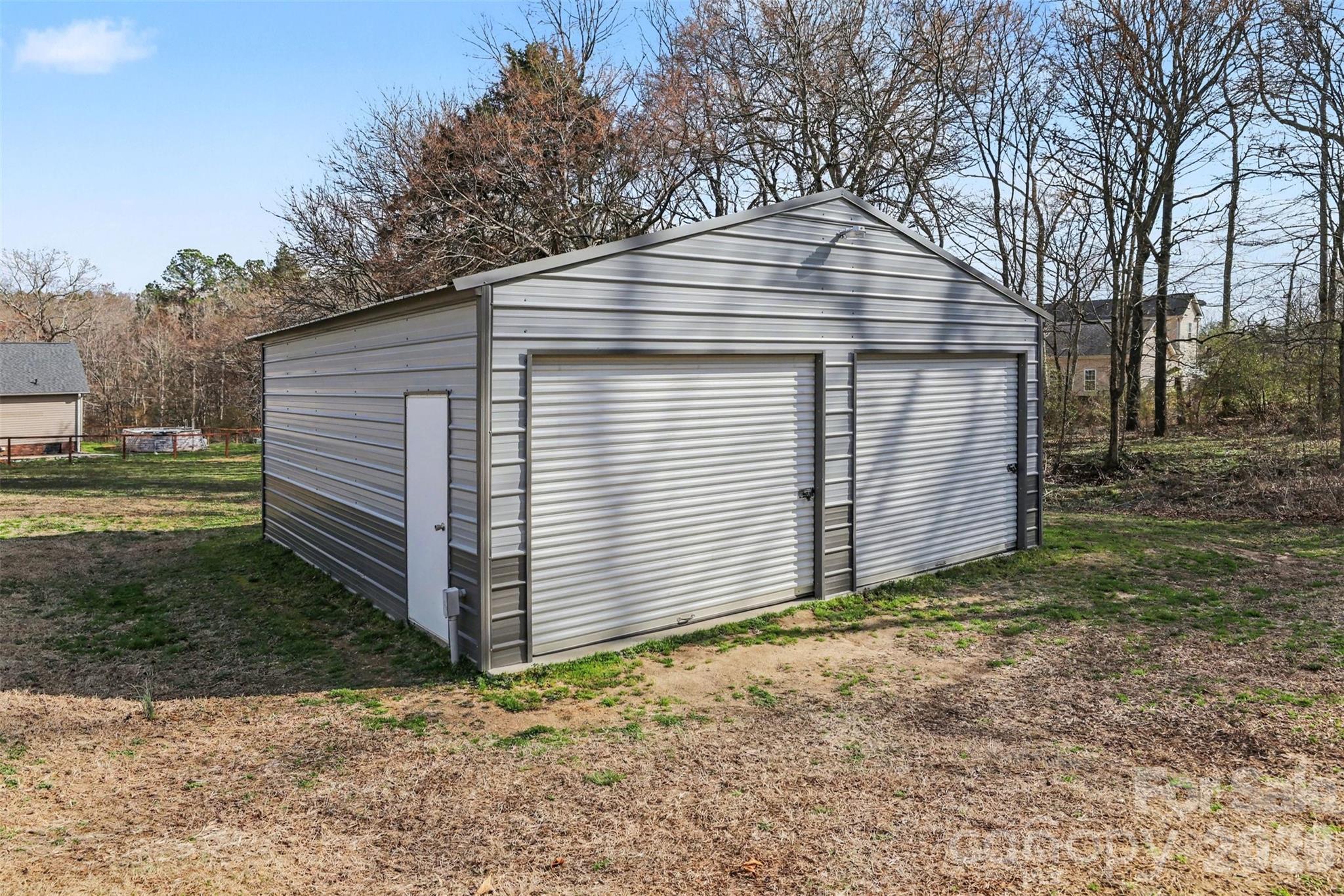 193 Back Acres Lane Kannapolis, NC 28081 - Photo 18 of 23 a backyard of a house