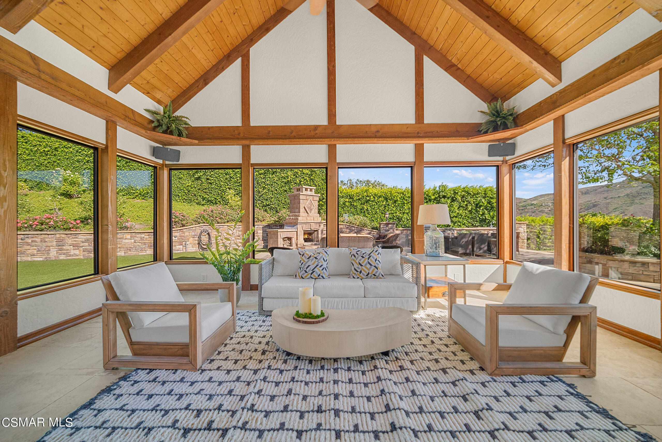 11875 Pradera Road Camarillo, CA 93012 - Photo 15 of 58 Warmth and serenity