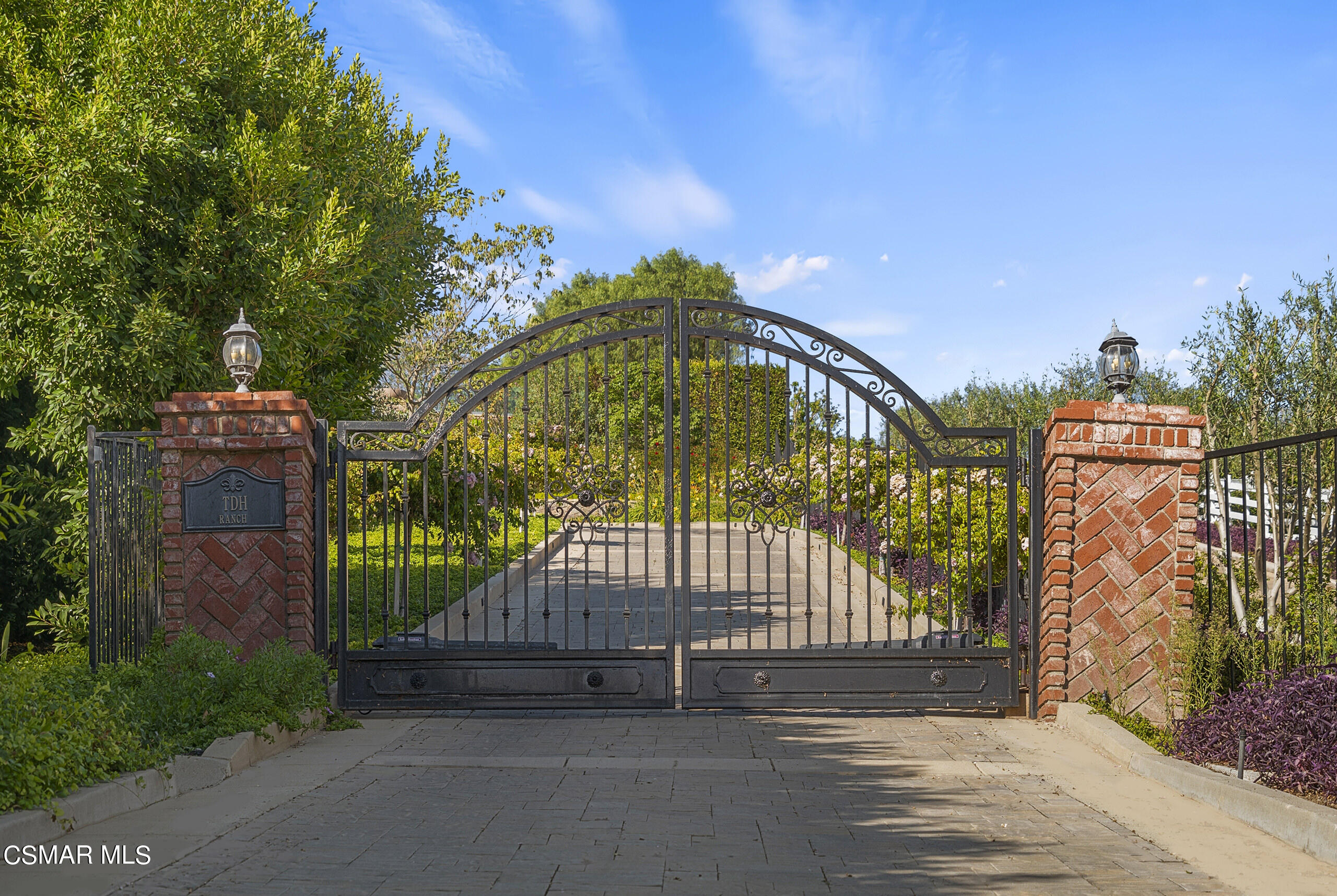 11875 Pradera Road Camarillo, CA 93012 - Photo 9 of 58