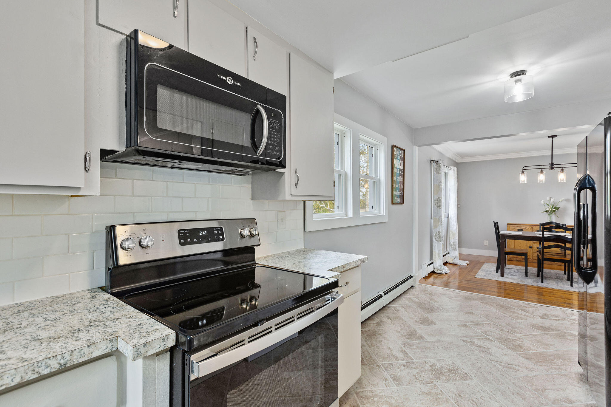 178 South Lincoln Road Bay City, MI 48708 - Photo 9 of 16 Kitchen 3